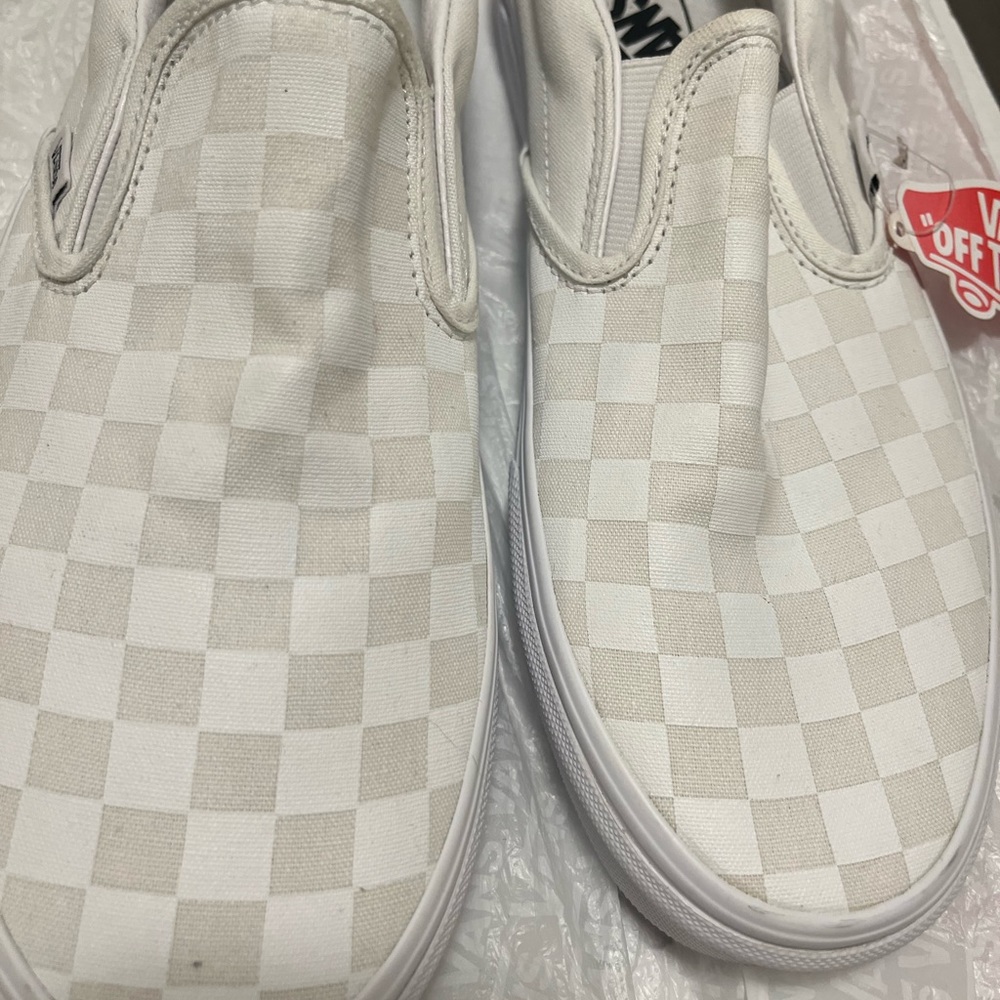 Vans checkerboard white/turtle dove cream shoes 11 women’s NWT!